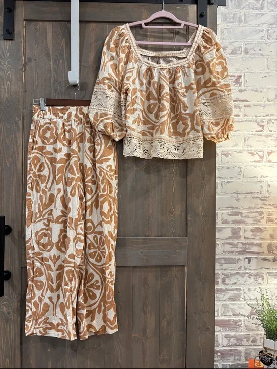 Christian Siriano Cream and Tan Printed Two-Piece Set - Picture 1 of 8
